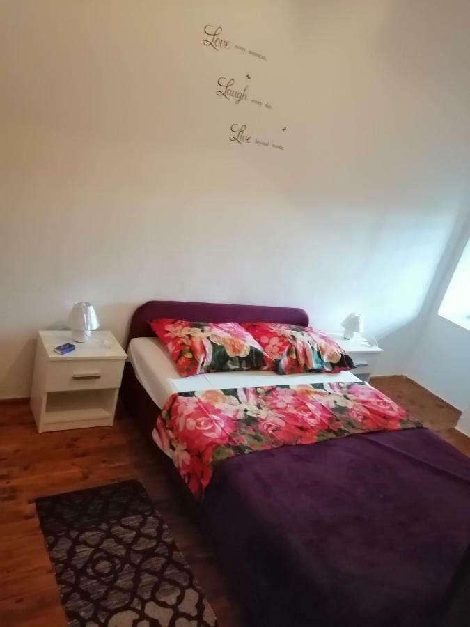 Апартаменти Apartman Tea Пула Екстер'єр фото